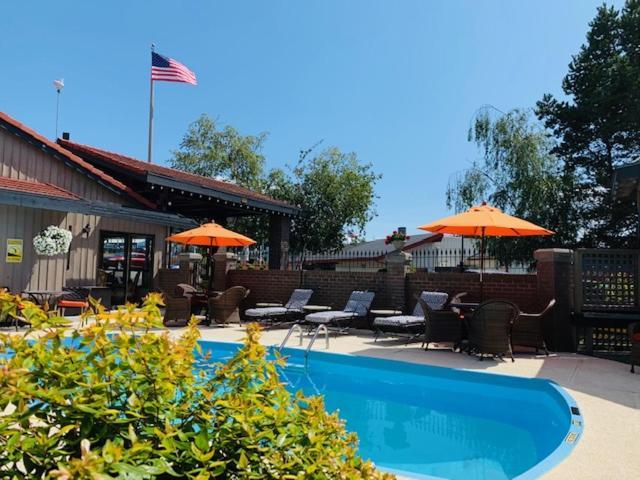 Coachman Inn Oak Harbor Esterno foto