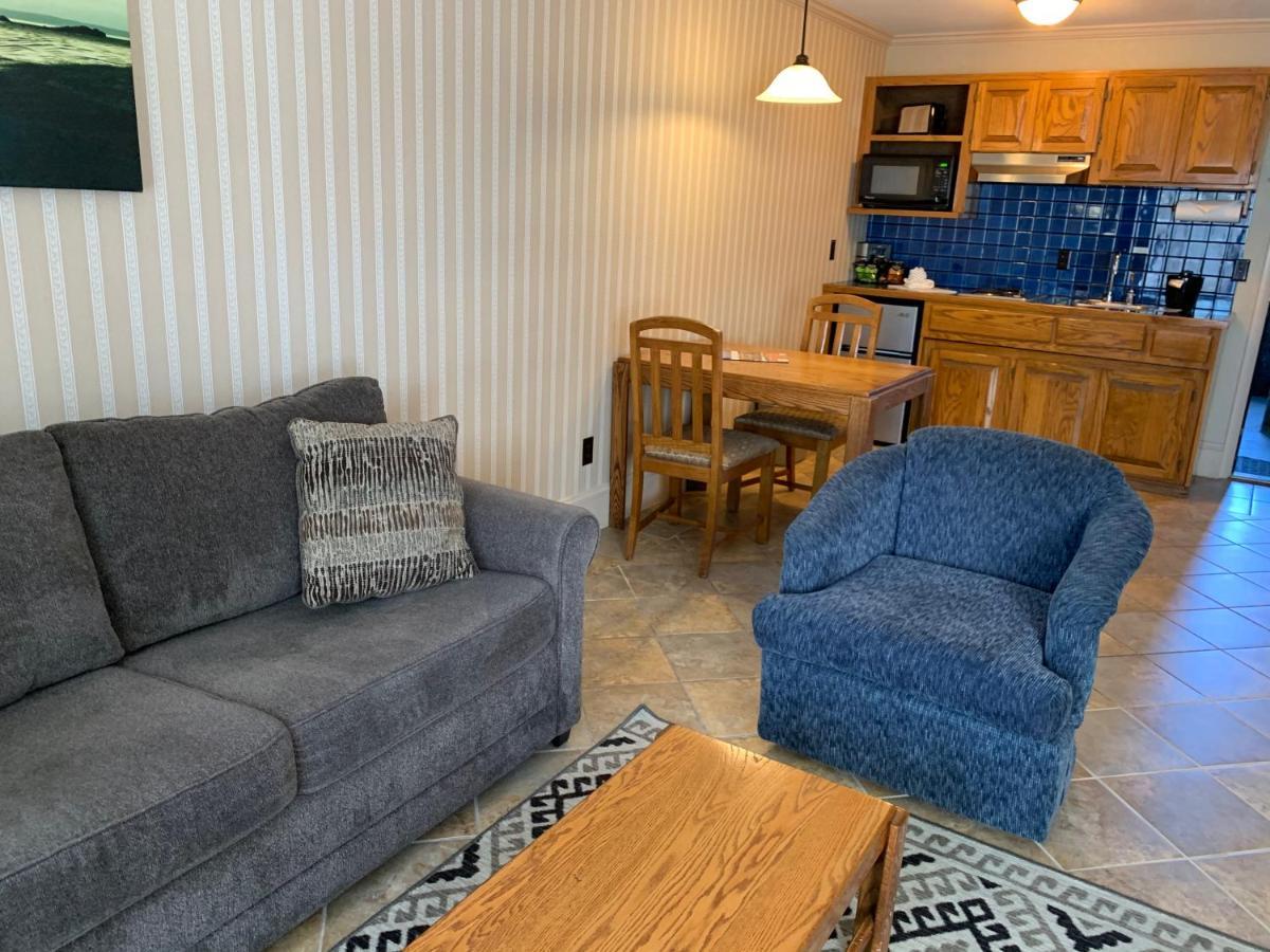 Coachman Inn Oak Harbor Esterno foto