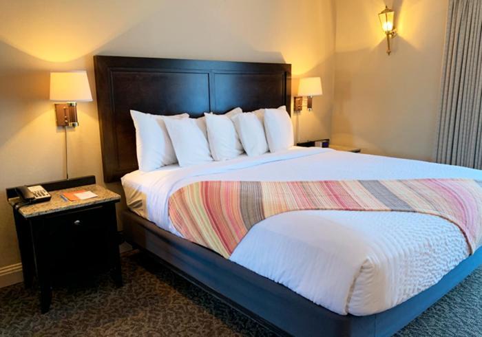 Coachman Inn Oak Harbor Esterno foto